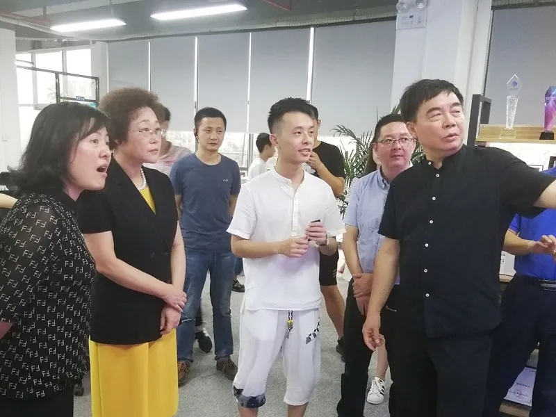 1728436495753266.jpg 640.webp (4).jpg