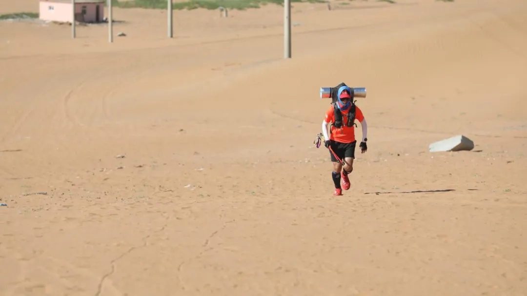 1728437336445904.jpg 640.webp (4).jpg